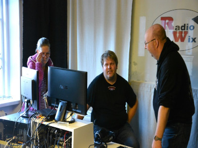 Radio Wix, som startade 2007, står för lokala sändningar där förnyelse paras med igenkänning.