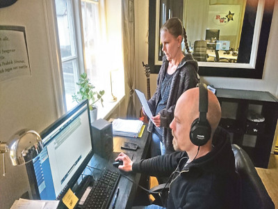 Mikael Tollander och Fia Åsberg har bland annat hand om produktion av reklaminslag, men även en hel del annat.