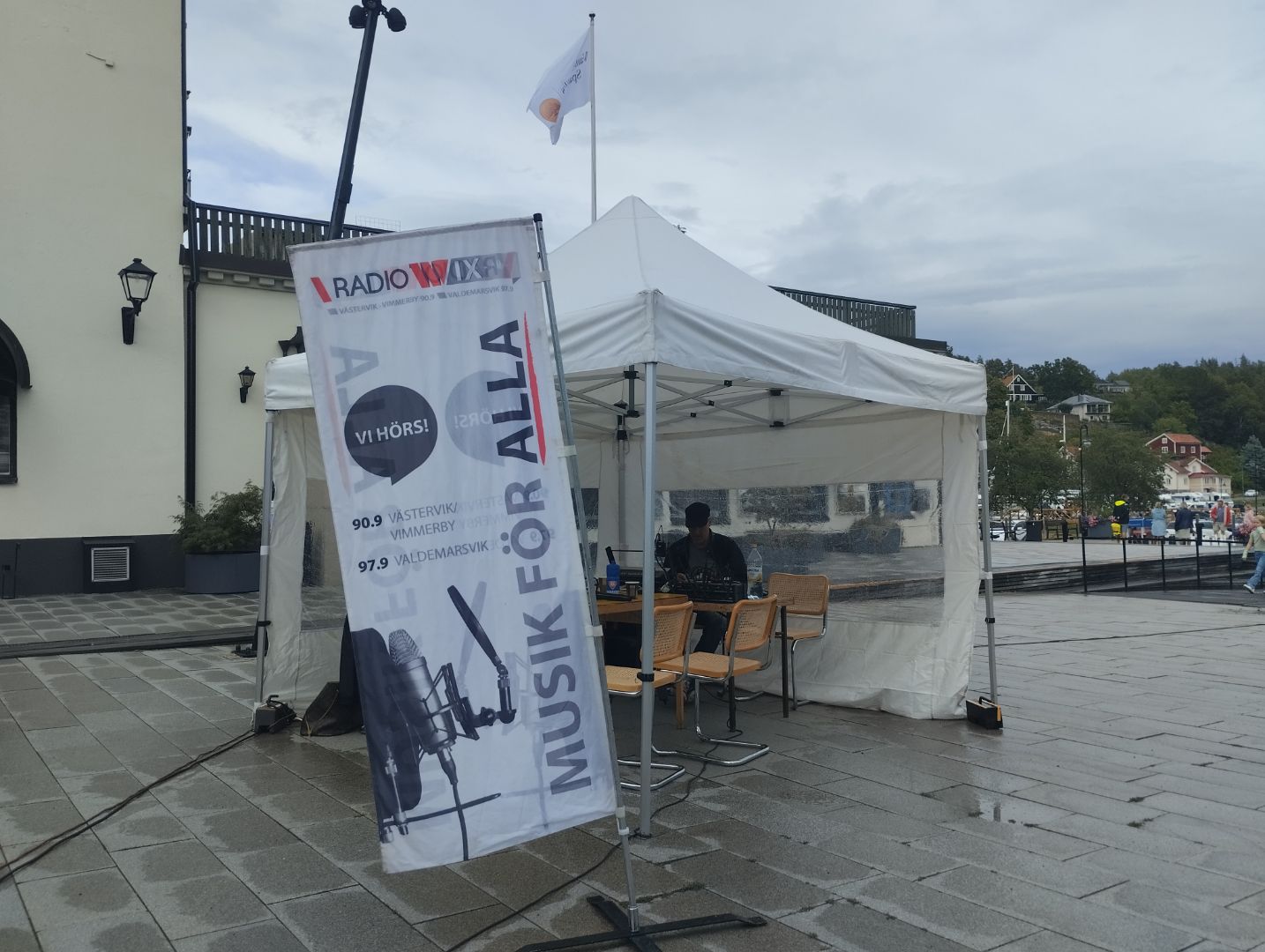 Från Banktorget i Valdemarsvik och RadioWix-tältet.